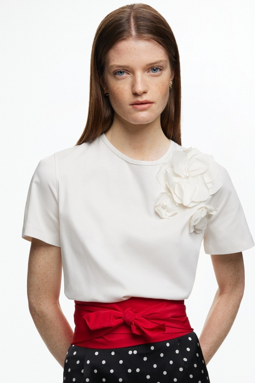 CH STRAIGHT-FIT T-SHIRT WITH TAFFETA FLOWERS